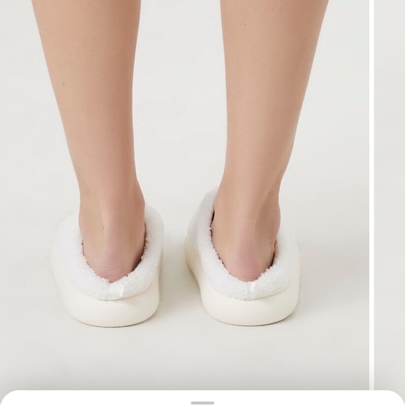 Hello Kitty Valentine Plush House sleepers. Size L - Picture 3 of 7